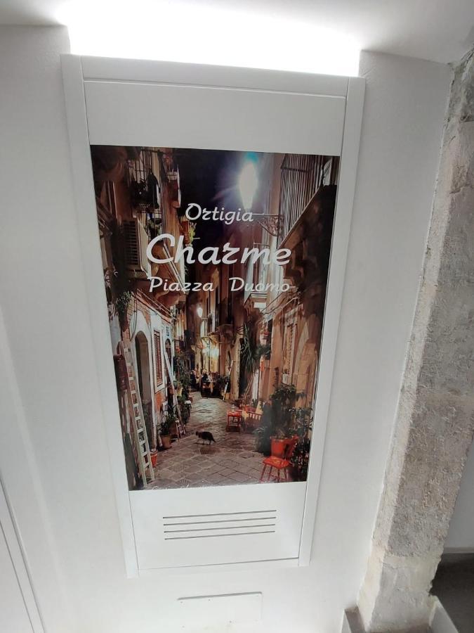 Ortigia Charme Piazza Duomo Apartment Syracuse Exterior photo